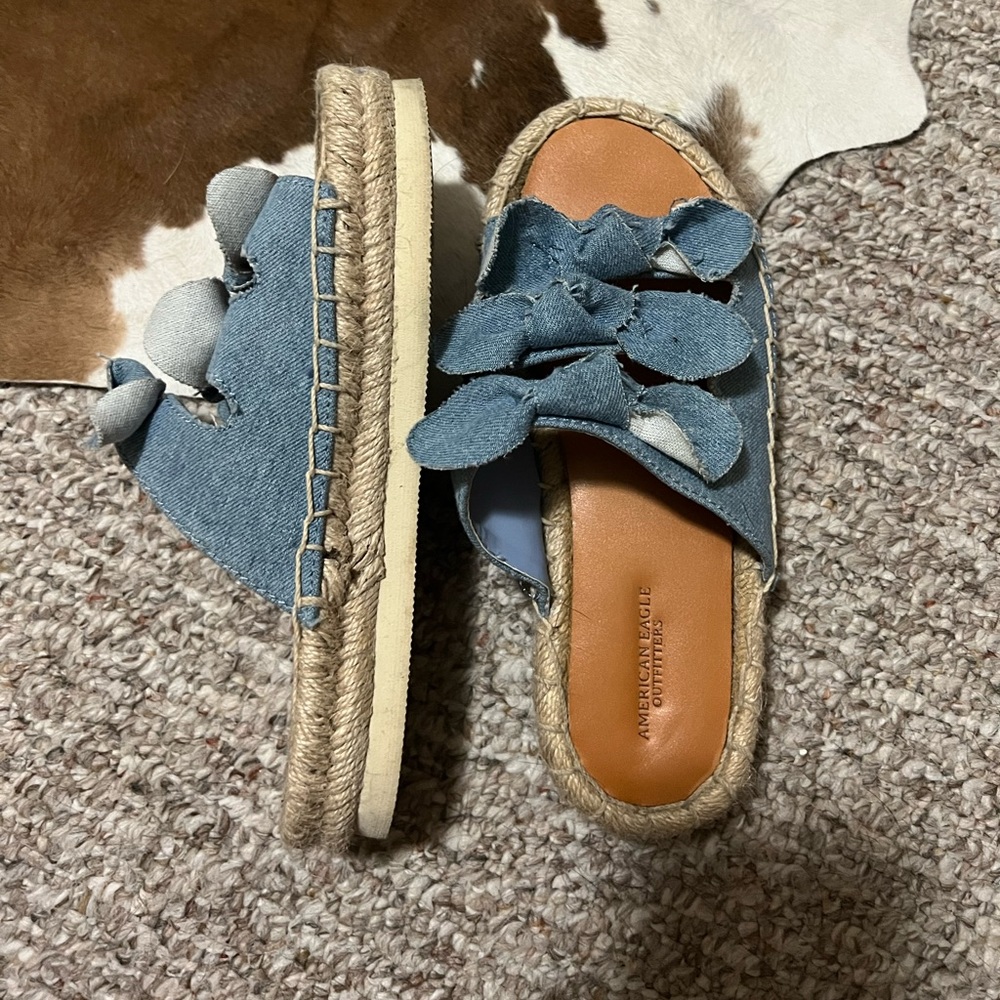 American Eagle Sandals Size 6